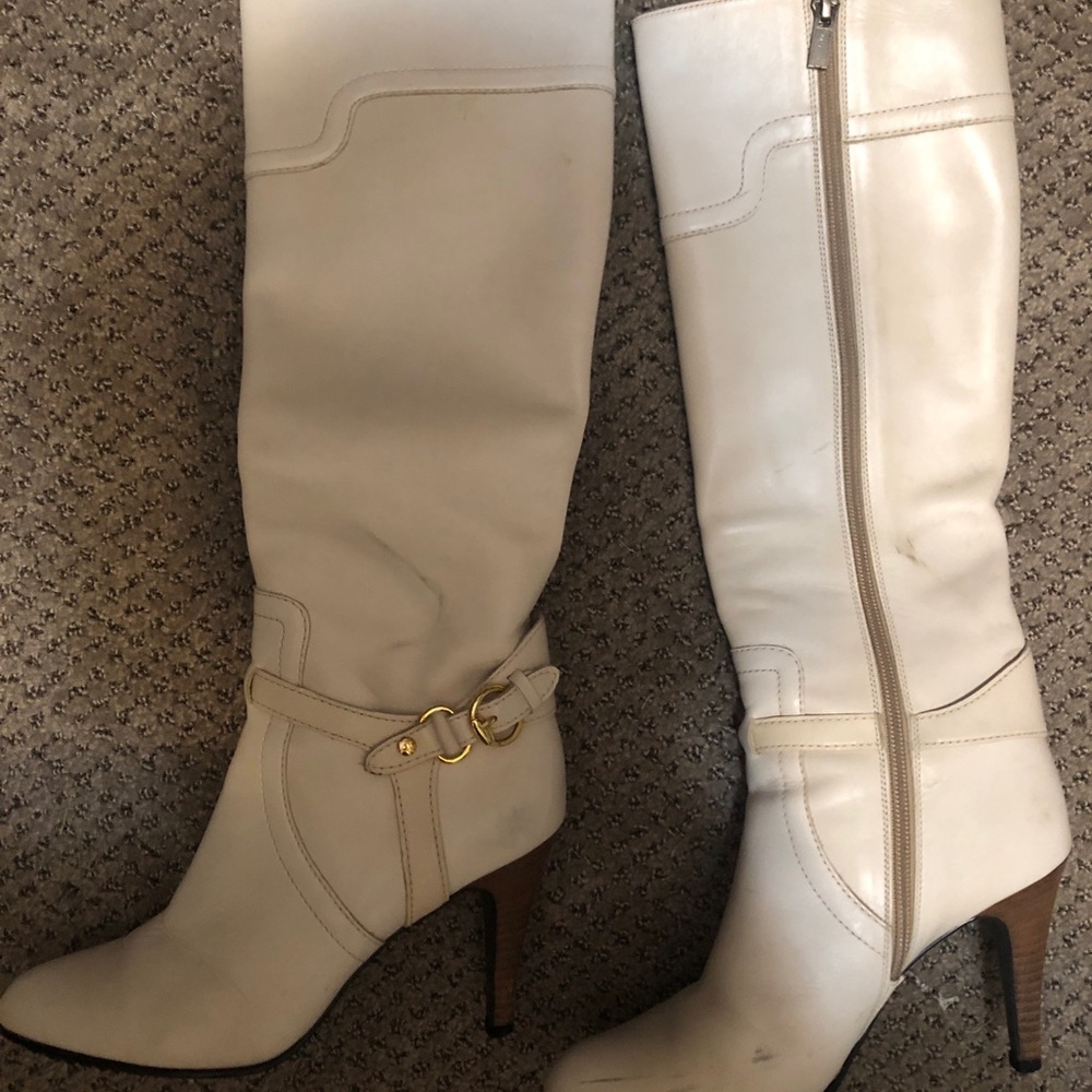 DIANA Boots Ivory Color Size 23.5